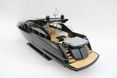 SunSeeker Predator 64 yackt model